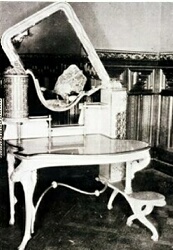 Gaud: tocador para el Palau Gell (1889)