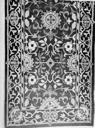  W. Morris: Hammersmith Carpet. The Little Tree pattern (18??) 